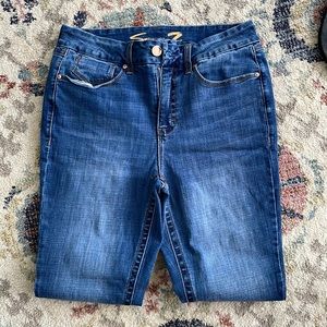 Tummyless High Rise Skinny jean by Seven